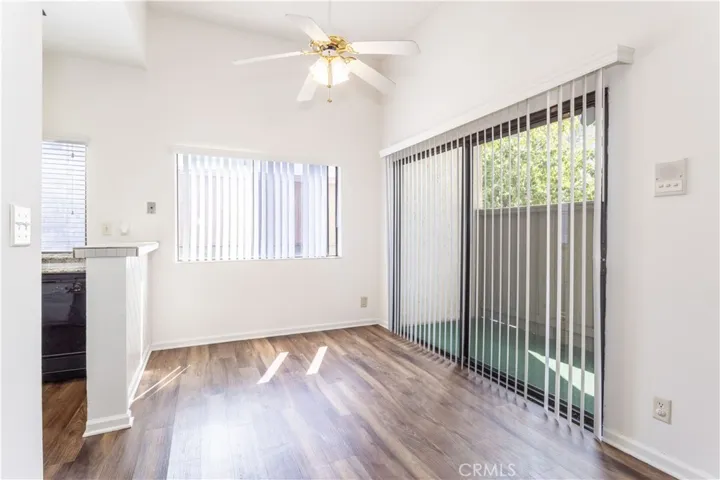 18433 Hatteras Street 508, Tarzana, California 91356