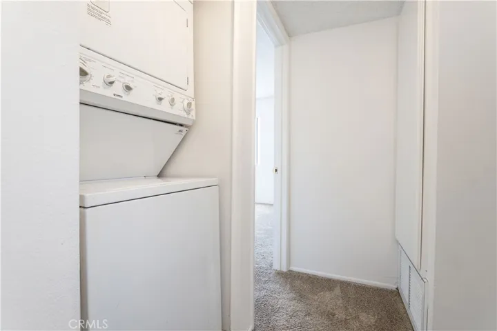18433 Hatteras Street 508, Tarzana, California 91356