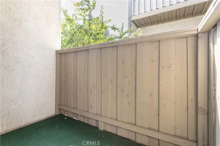 18433 Hatteras Street 508, Tarzana, California 91356