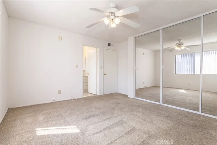 18433 Hatteras Street 508, Tarzana, California 91356