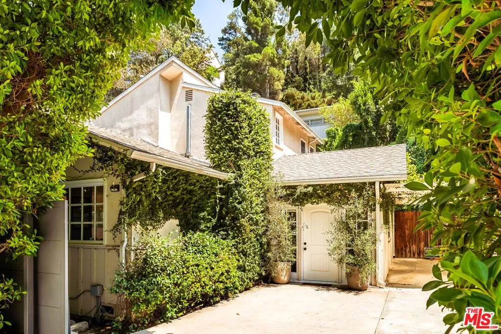 2204 Stanley Hills Drive, Los Angeles, California 90046, 3 Bedrooms Bedrooms, ,2 BathroomsBathrooms,Residential,For Sale,Stanley Hills,25578873