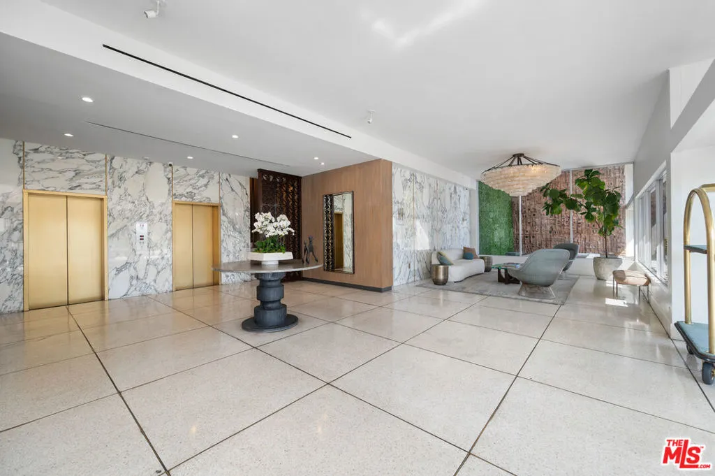8787 Shoreham Drive 203, West Hollywood, California 90069 home-pic-18