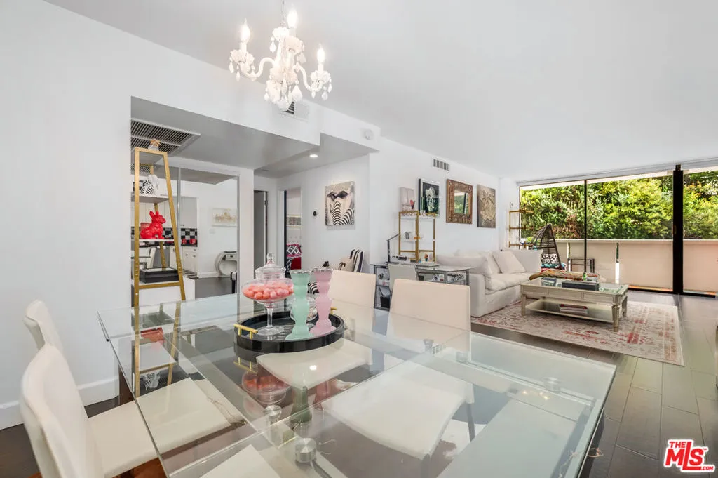 8787 Shoreham Drive 203, West Hollywood, California 90069 home-pic-8