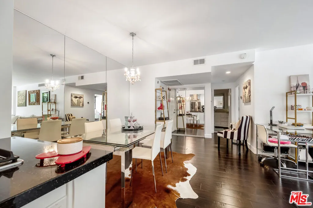 8787 Shoreham Drive 203, West Hollywood, California 90069 home-pic-9