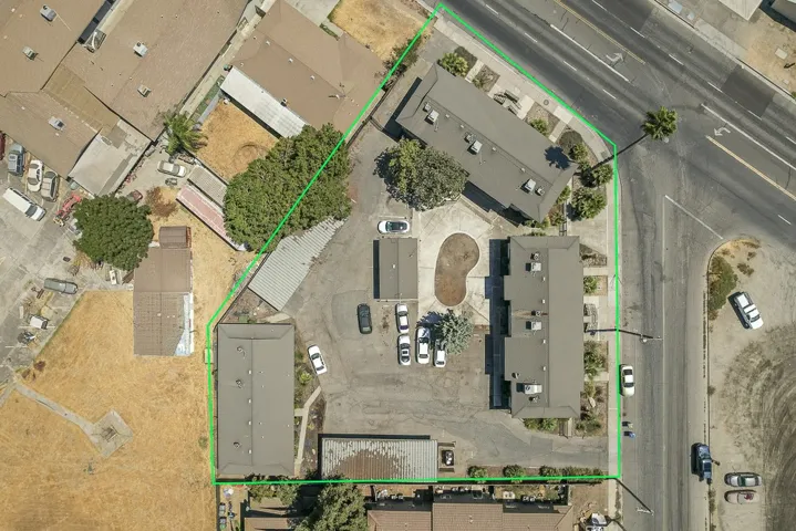 1550 Robertson Boulevard 1520, Chowchilla, California 93610