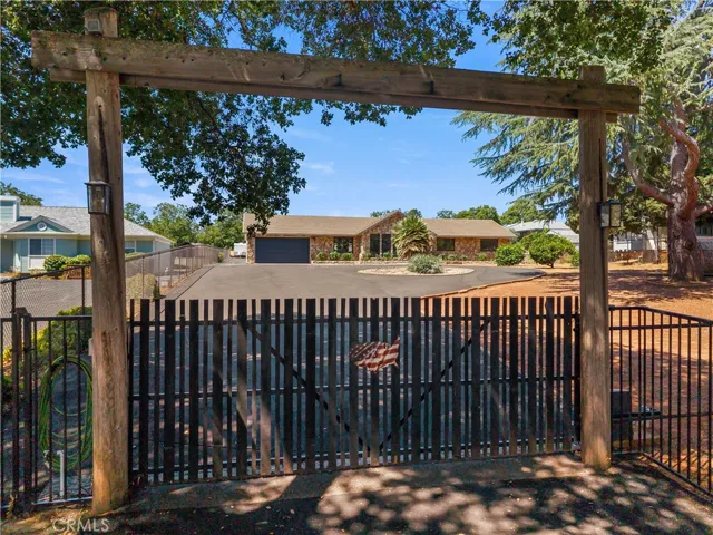 1835 Eastlake Drive, Kelseyville, California 95451