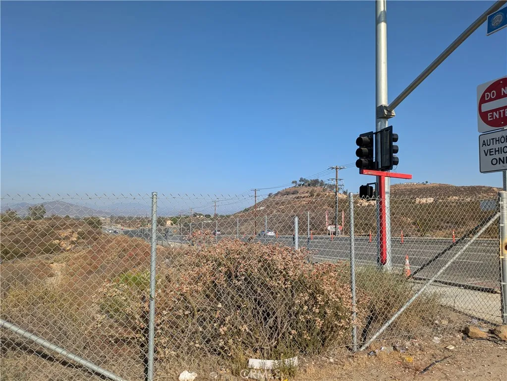 35780 Arendt Lane, Murrieta, California 92563 home-pic-4