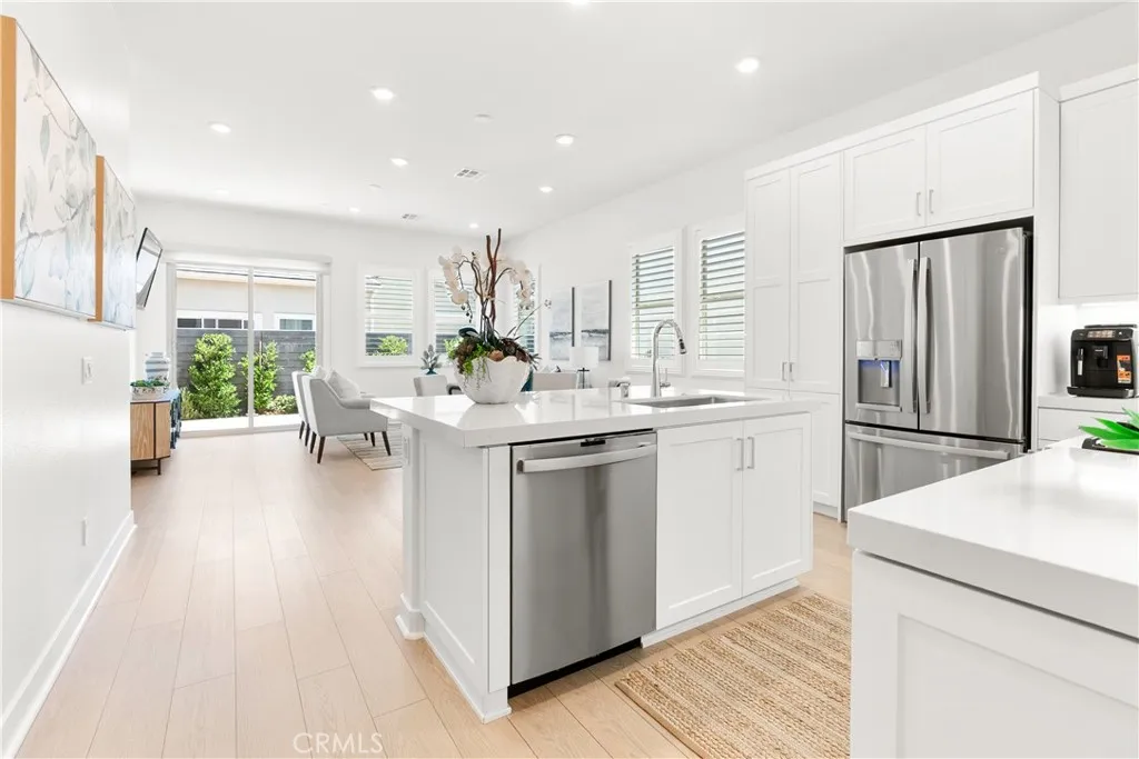 806 Sunrise Road, Rancho Mission Viejo, California 92694 home-pic-3