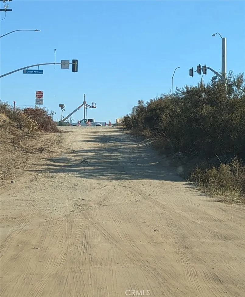 35820 Arendt Lane, Murrieta, California 92563 home-pic-2