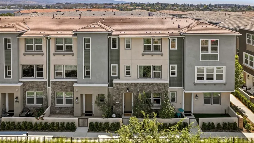 323 Adela, Lake Forest, California 92630