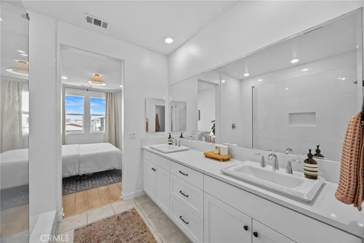 323 Adela, Lake Forest, California 92630