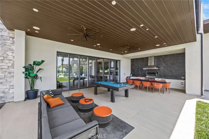 323 Adela, Lake Forest, California 92630