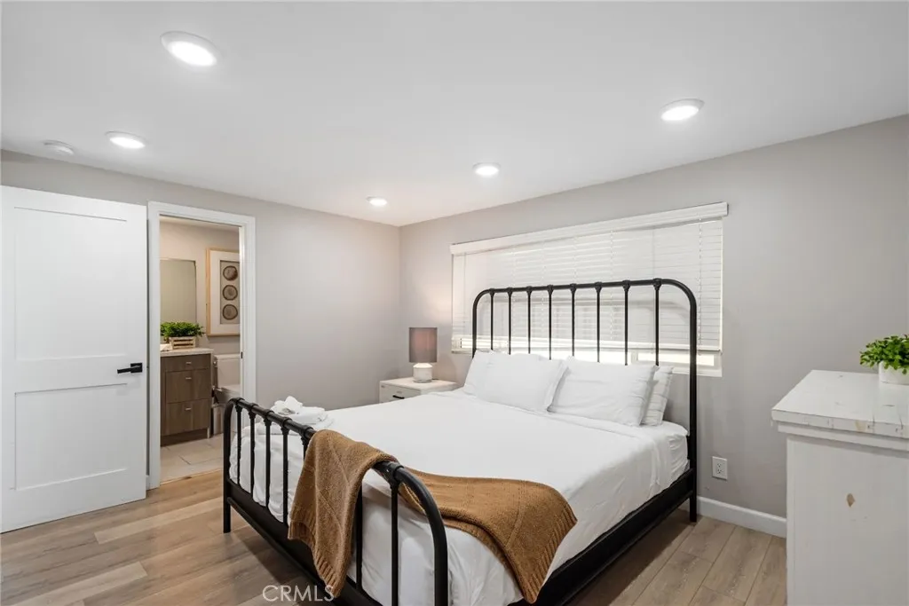 2208 The Strand, Manhattan Beach, California 90266 home-pic-20