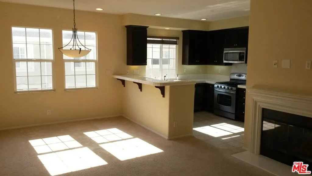 15225 Kensington Park Drive, Tustin, California 92782, 2 Bedrooms Bedrooms, ,3 BathroomsBathrooms,Residential Lease,For Rent,KENSINGTON PARK,25579427