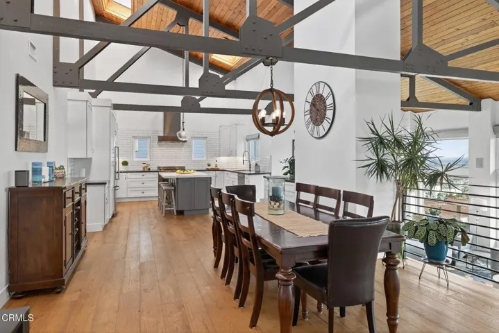 43-web-or-mls-008_UpmarketMedia-1871Terr