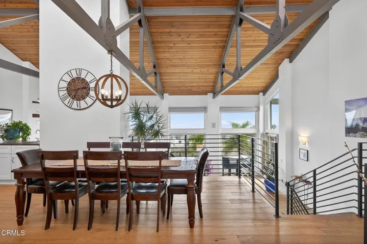 45-web-or-mls-042_UpmarketMedia-1871Terr