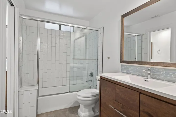 72-web-or-mls-037_UpmarketMedia-1871Terr