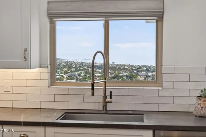 36-web-or-mls-015_UpmarketMedia-1871Terr