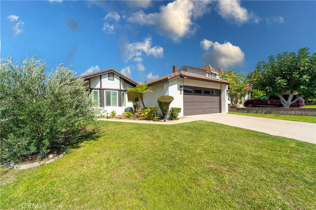 210 S Larkwood, Anaheim, California 92808, 4 Bedrooms Bedrooms, ,2 BathroomsBathrooms,Residential,For Sale,Larkwood,PW25176007