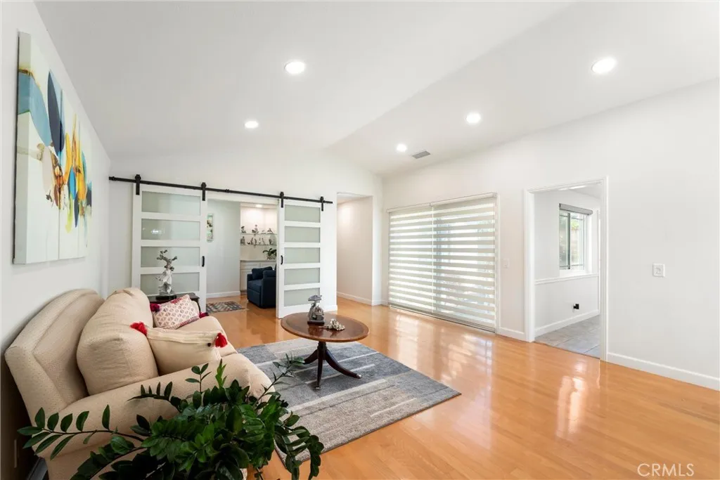 gallery-image 4