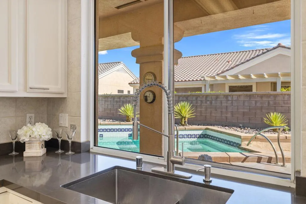 37248 Wyndham Road, Palm Desert, California 92211 home-pic-21