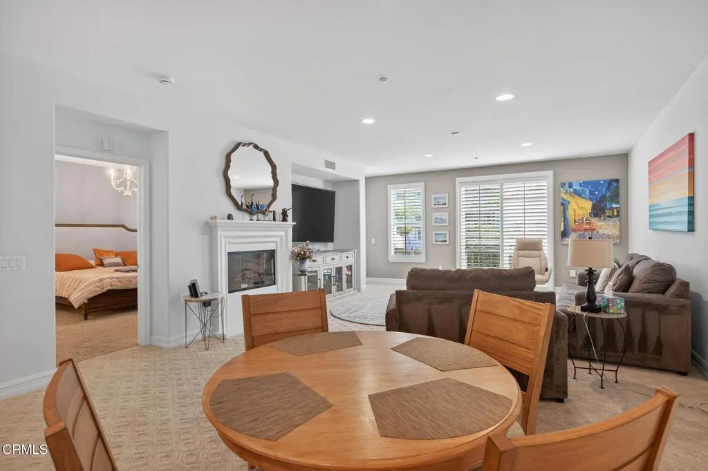 11-web-or-mls-025_UpmarketMedia_1423W-29