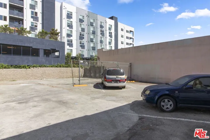 225 W Adams Boulevard, Los Angeles, California 90007