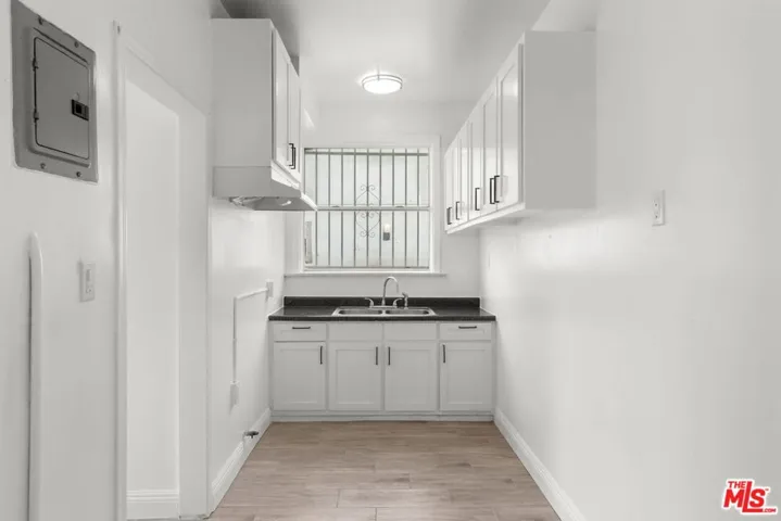 225 W Adams Boulevard, Los Angeles, California 90007