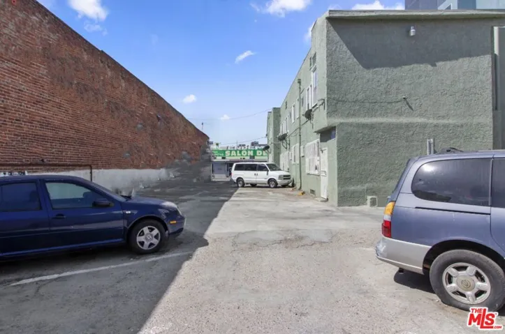 225 W Adams Boulevard, Los Angeles, California 90007
