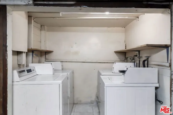 225 W Adams Boulevard, Los Angeles, California 90007