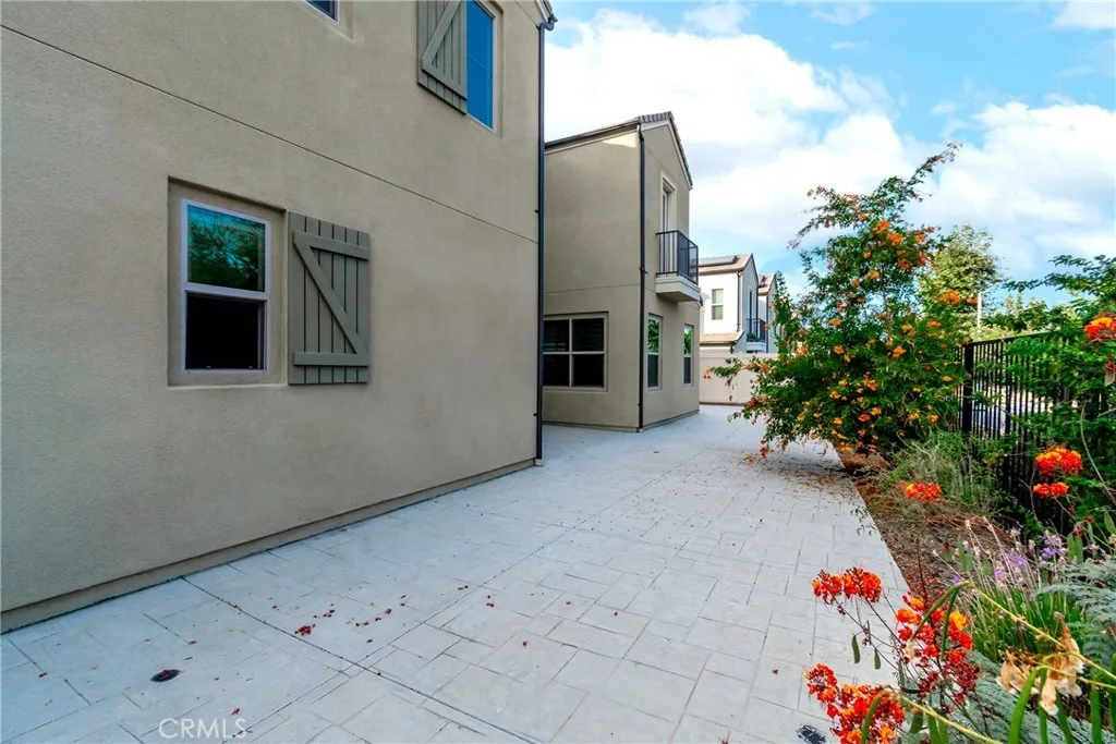 4247 Horvarth Street 107, Corona, California 92883 home-pic-28