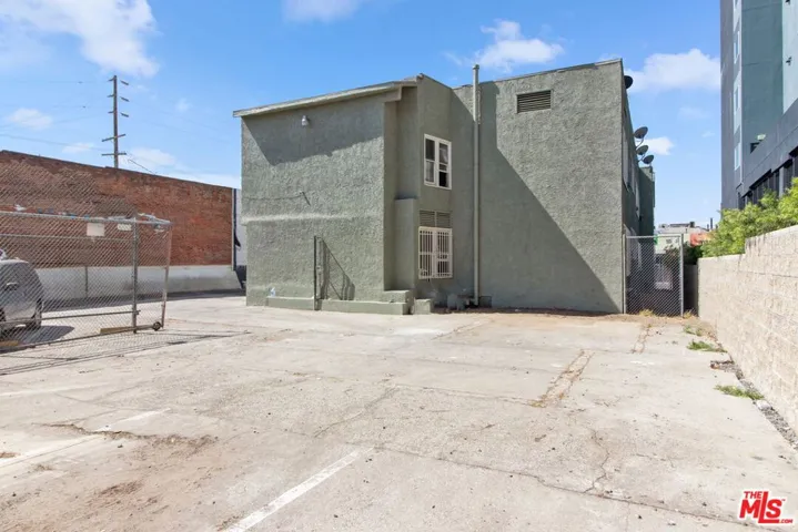 225 W Adams Boulevard, Los Angeles, California 90007
