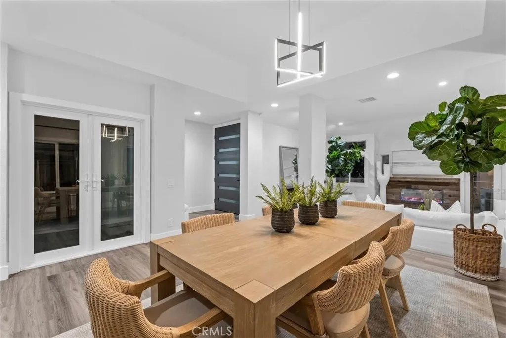 1915 Pine St, Huntington Beach, California 92648 home-pic-8