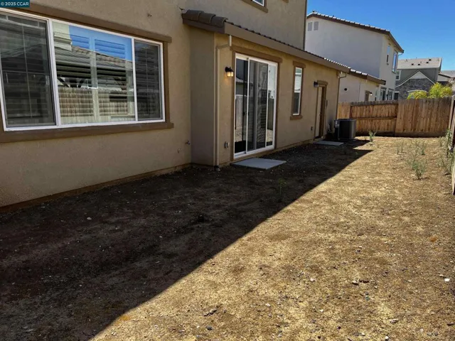 742 Iris Dr, Vacaville, California 95687