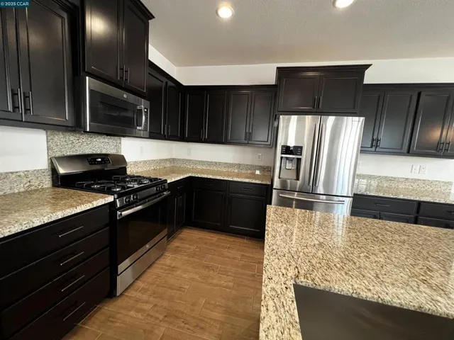 742 Iris Dr, Vacaville, California 95687