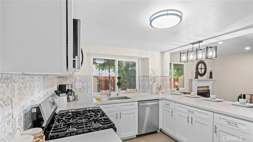 14981 Daisy Circle, Fontana, California 92336