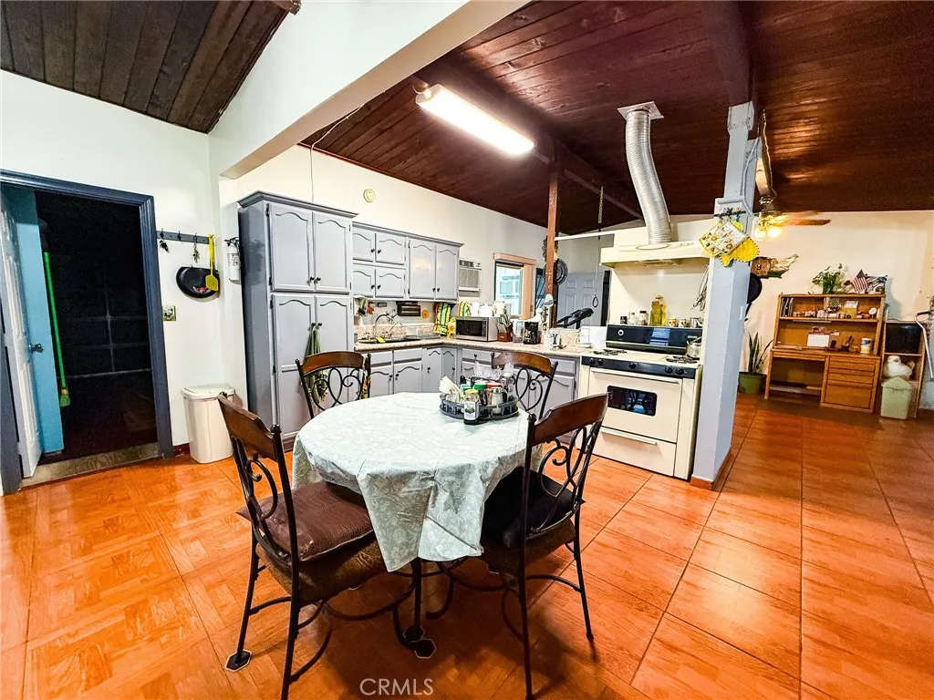 18457 E Armstead Street, Azusa, California 91702 home-pic-33