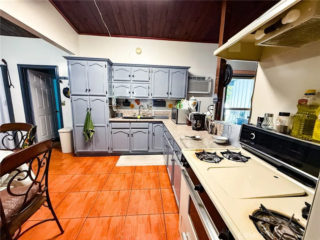 18457 E Armstead Street, Azusa, California 91702 home-pic-34