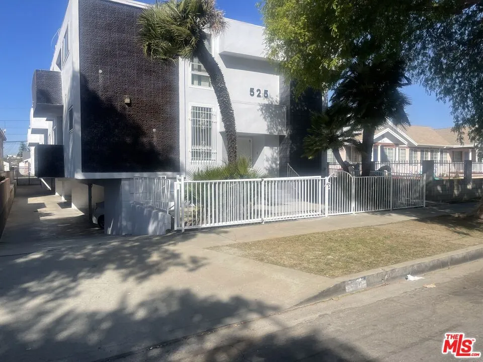 525 Osage 6, Inglewood, California 90301, 1 Bedroom Bedrooms, ,1 BathroomBathrooms,Residential Lease,For Rent,Osage,25579495