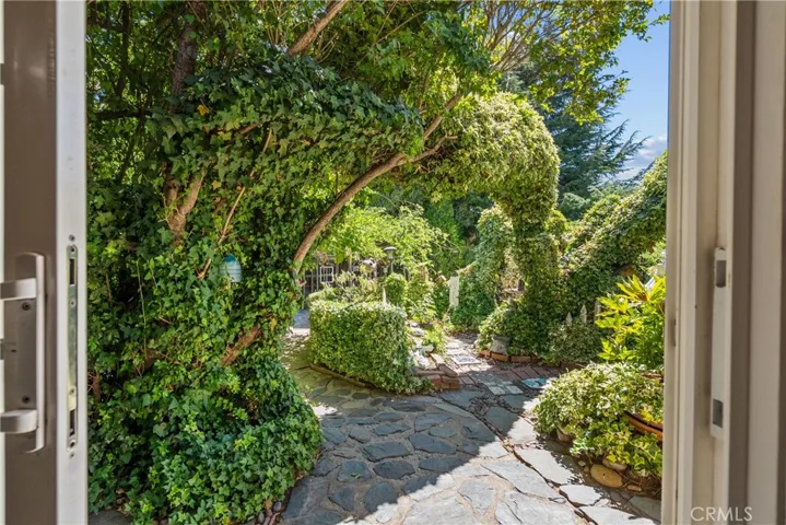 14329 Date Tree Street, Lake Hughes, California 93532