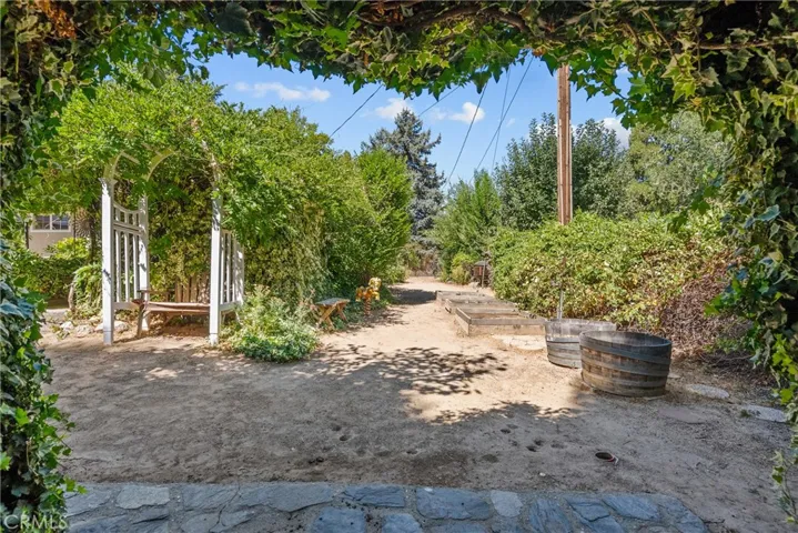 14329 Date Tree Street, Lake Hughes, California 93532