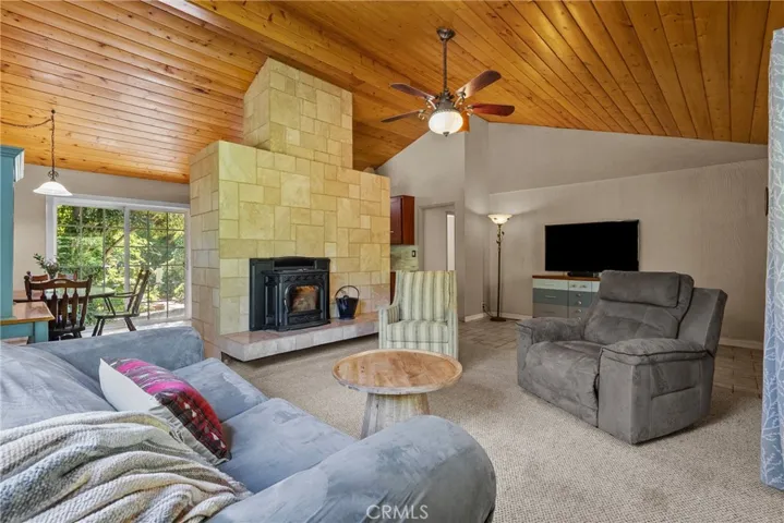14329 Date Tree Street, Lake Hughes, California 93532
