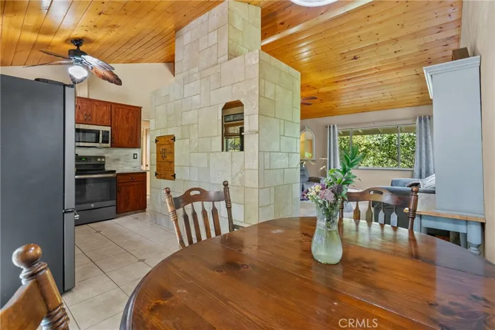 14329 Date Tree Street, Lake Hughes, California 93532