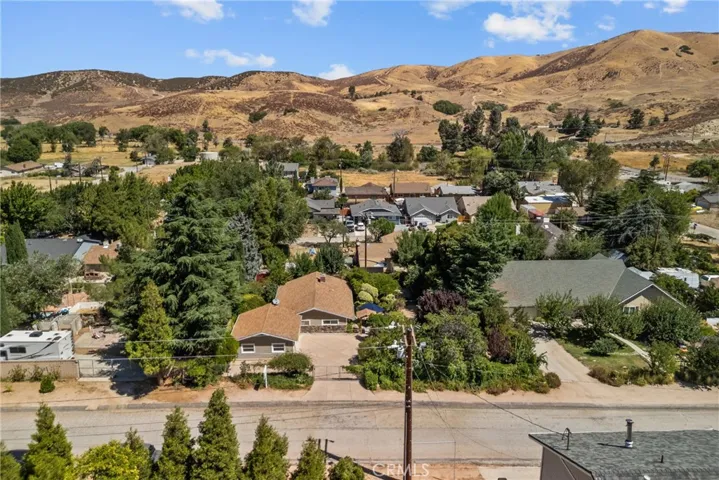 14329 Date Tree Street, Lake Hughes, California 93532