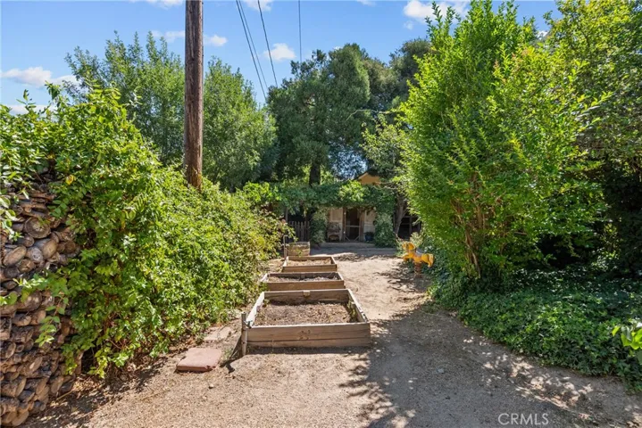 14329 Date Tree Street, Lake Hughes, California 93532