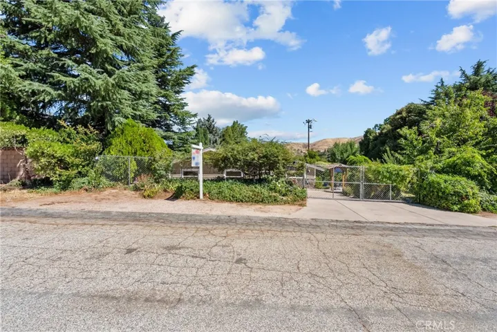 14329 Date Tree Street, Lake Hughes, California 93532