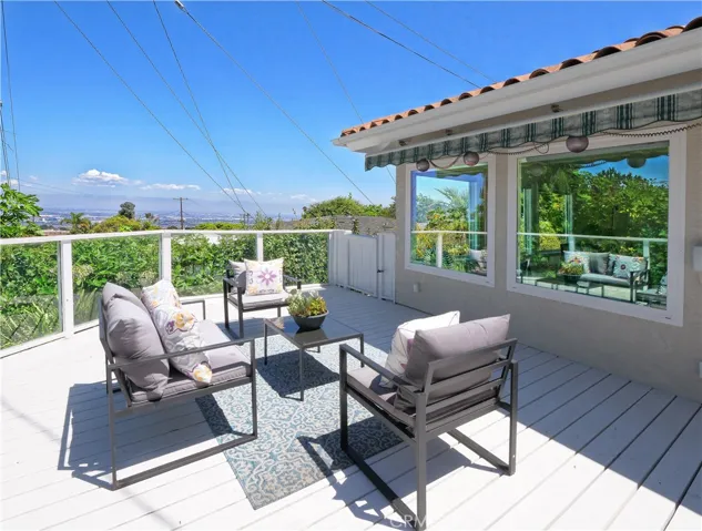 VIEW DECK