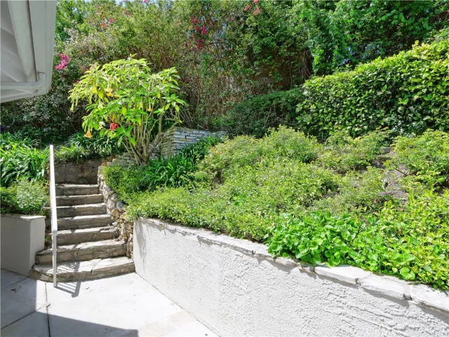 GARDEN AREA