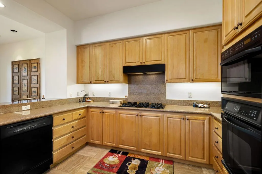 440 Gold Canyon Drive, Palm Desert, California 92211 home-pic-13