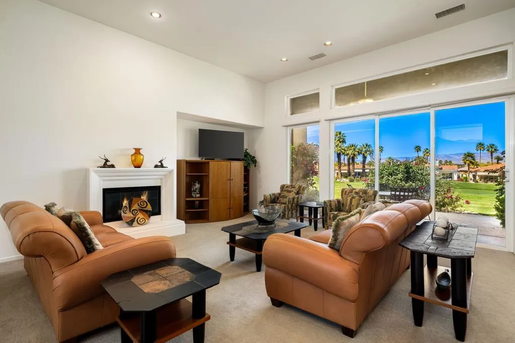 440 Gold Canyon Drive, Palm Desert, California 92211 home-pic-4